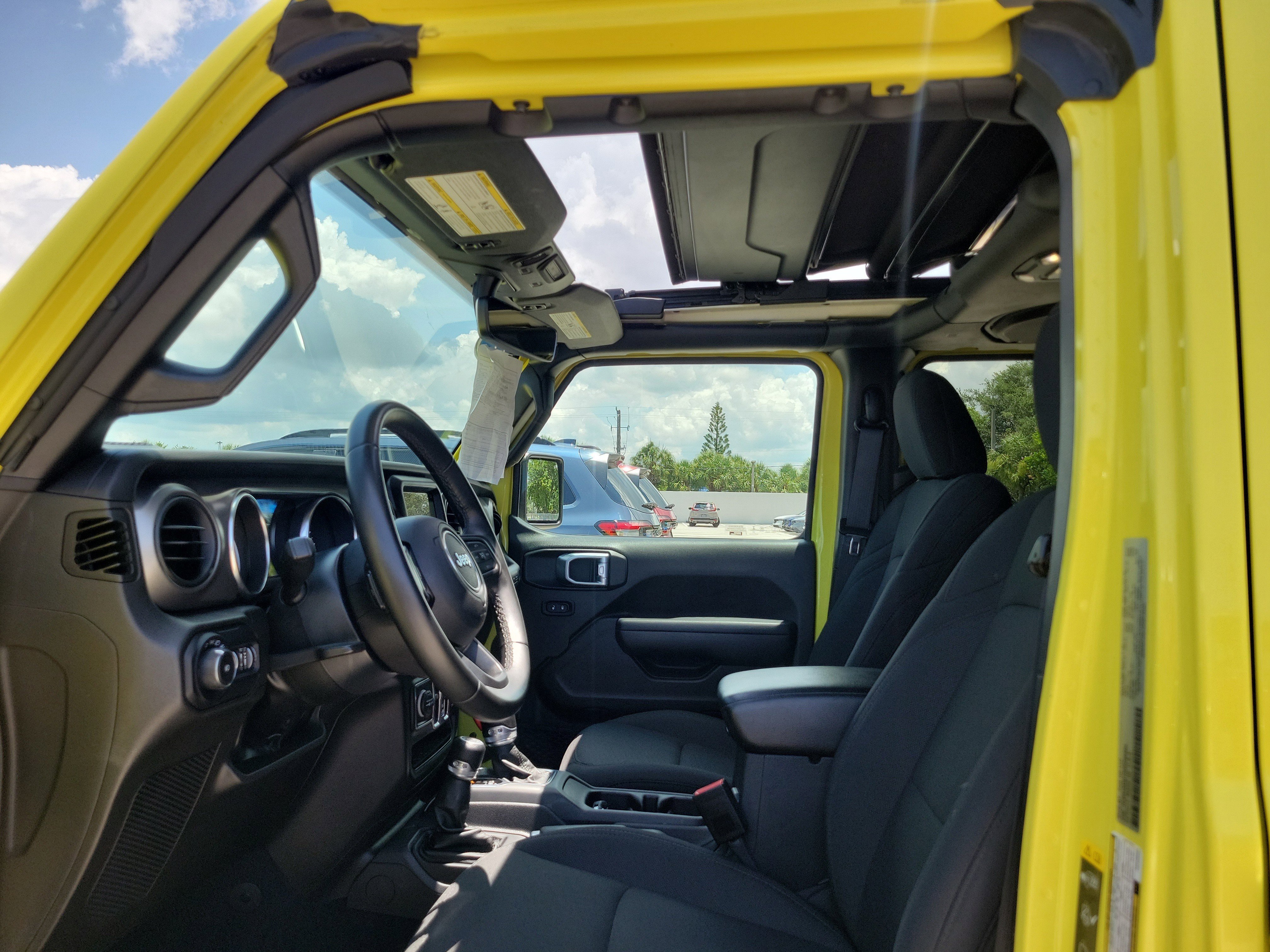 Used 2022 High Velocity Clearcoat Jeep Unlimited Sport S image 28