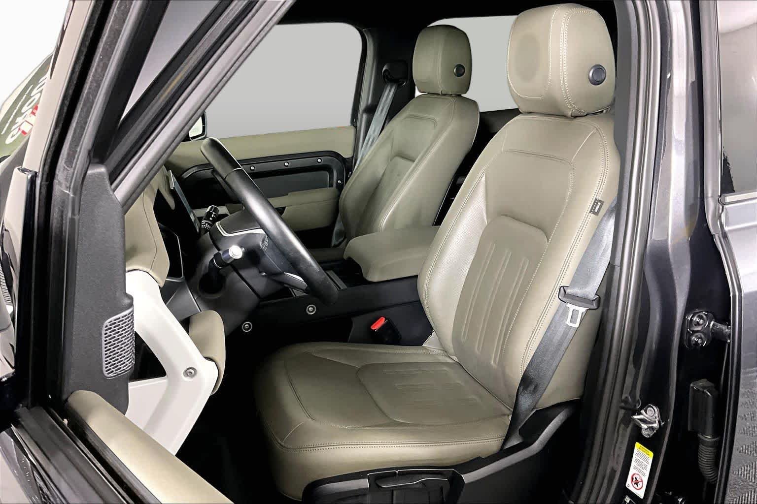 Used 2022 Eiger Grey Metallic Land Rover S image 8