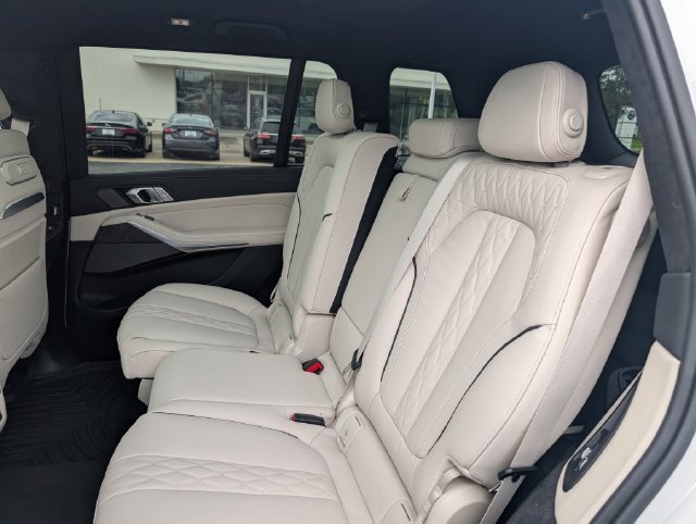 Certified Used 2026 Mineral White Metallic BMW xDrive40i image 15