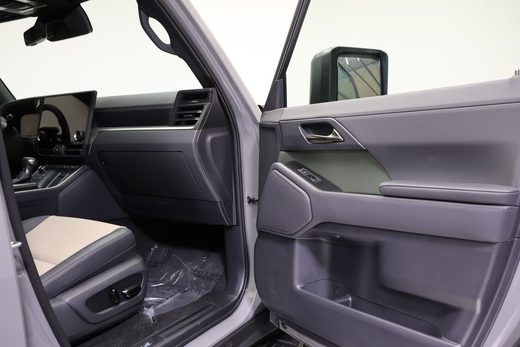 2025 Lexus GX Overtrail - Photo 40
