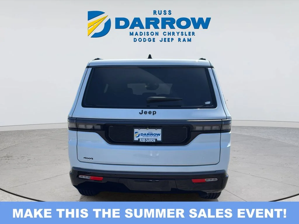 New 2026 Bright White Clear-Coat Exterior Paint Jeep Limited Altitude image 4