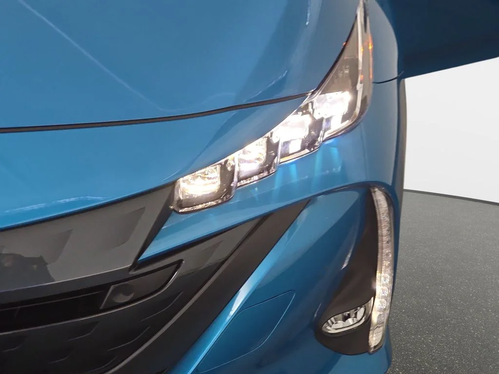 Used 2020 Blue Toyota Limited image 32