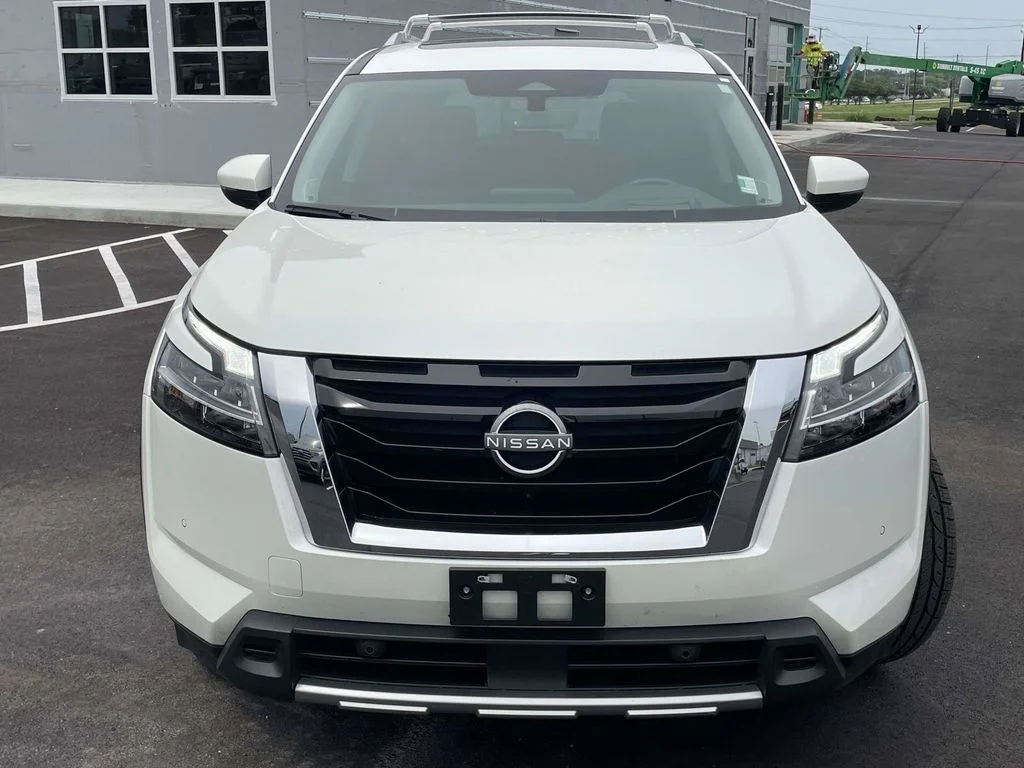 Certified Used 2023 White Nissan Platinum image 8