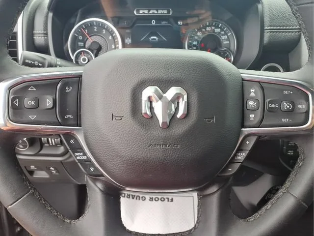 Used 2025  Ram Laramie image 12