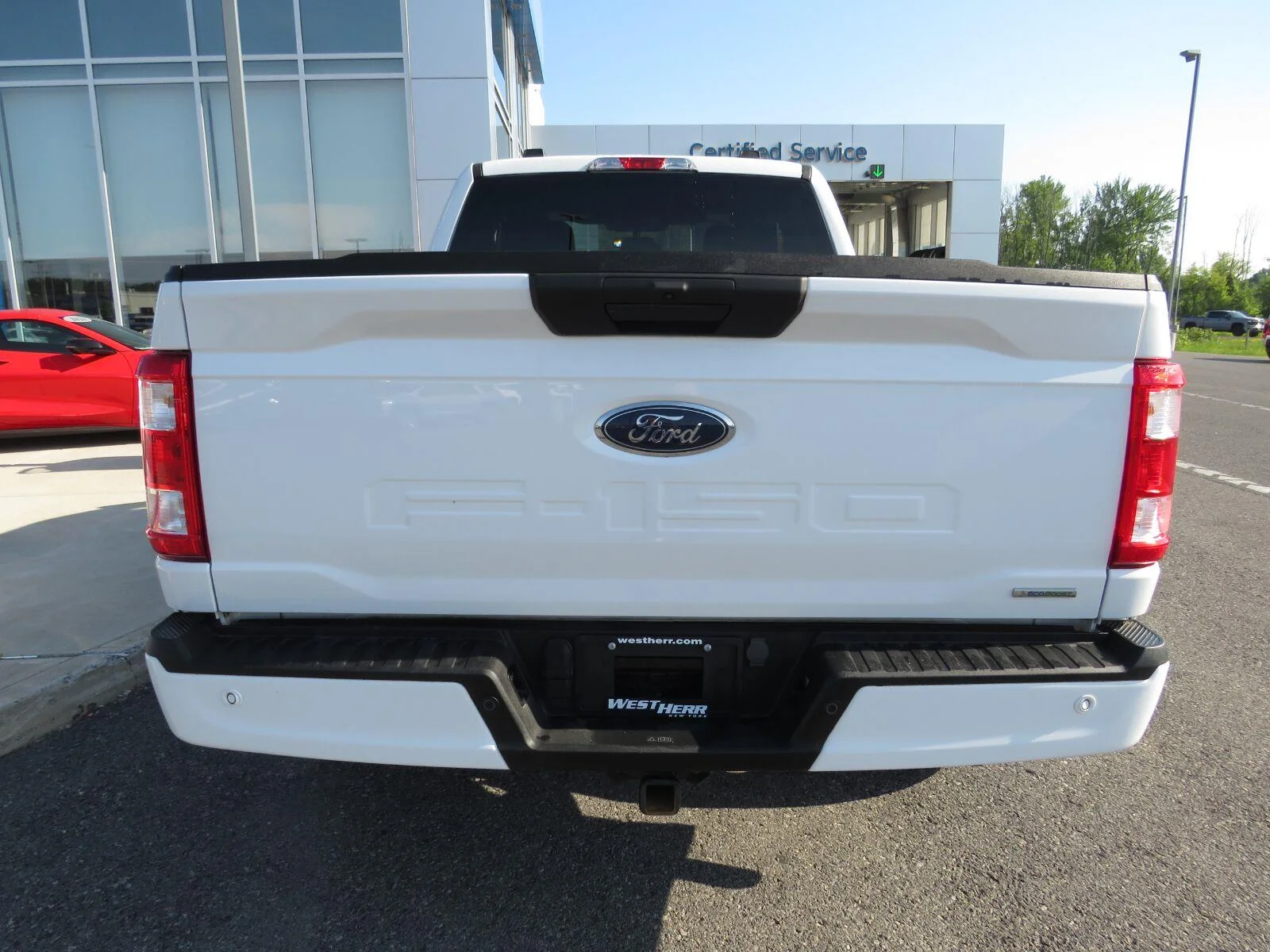 Used 2023  Ford XL image 9