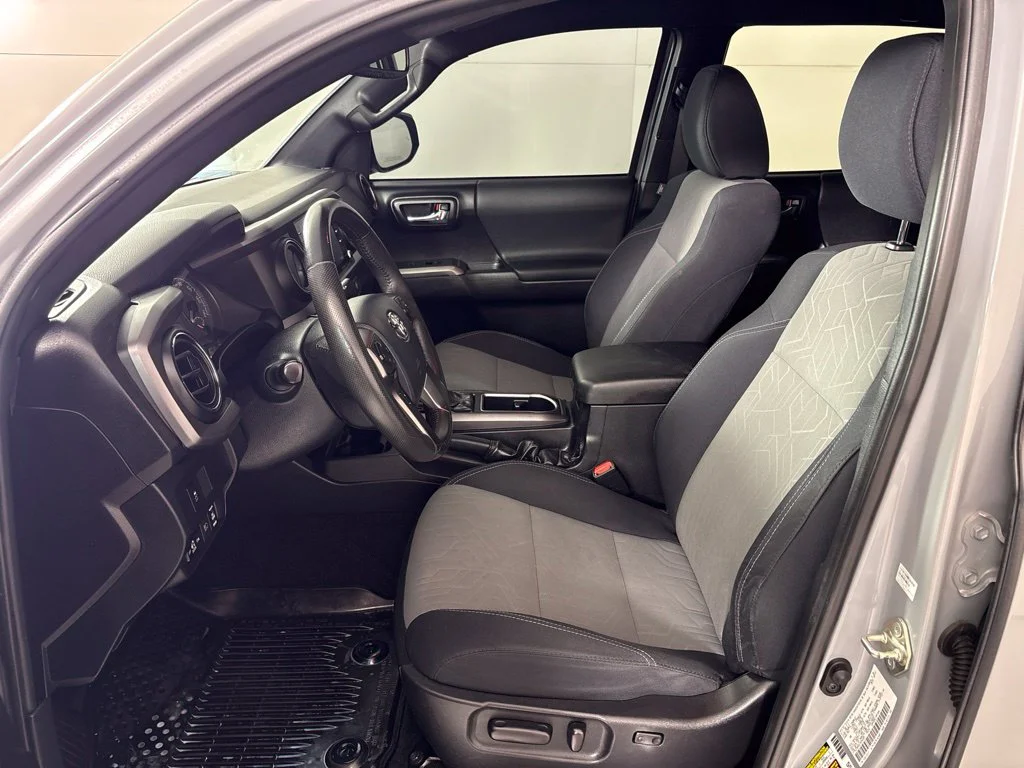 Used 2020  Toyota TRD Off-Road image 28