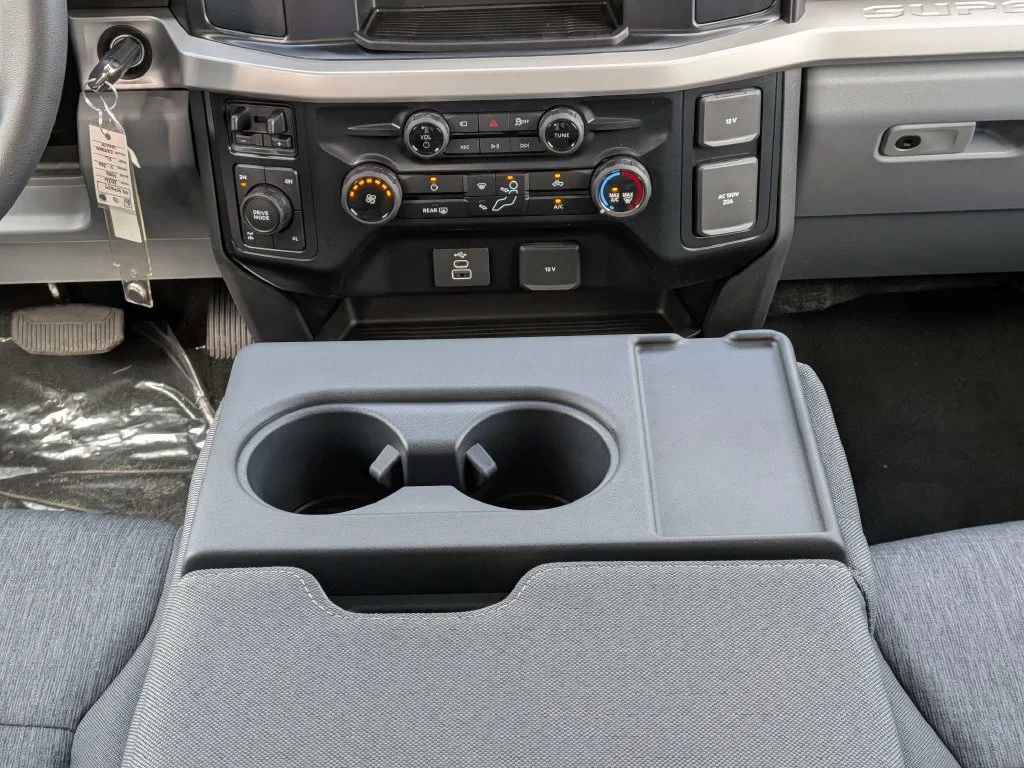 New 2026 Oxford White Ford F-250® XL image 18
