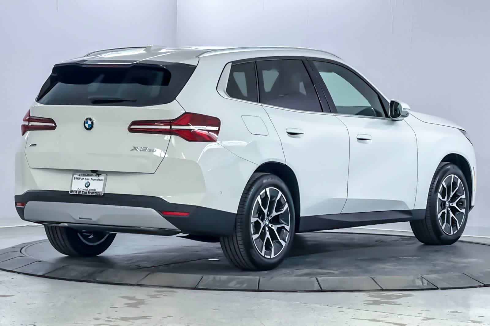 New 2026 Alpine White BMW 30 xDrive image 2