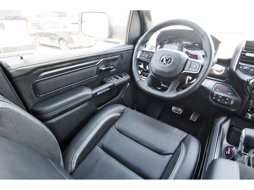 New 2026 Diamond Black Crystal Pearl-Coat Exterior Paint RAM RHO image 8