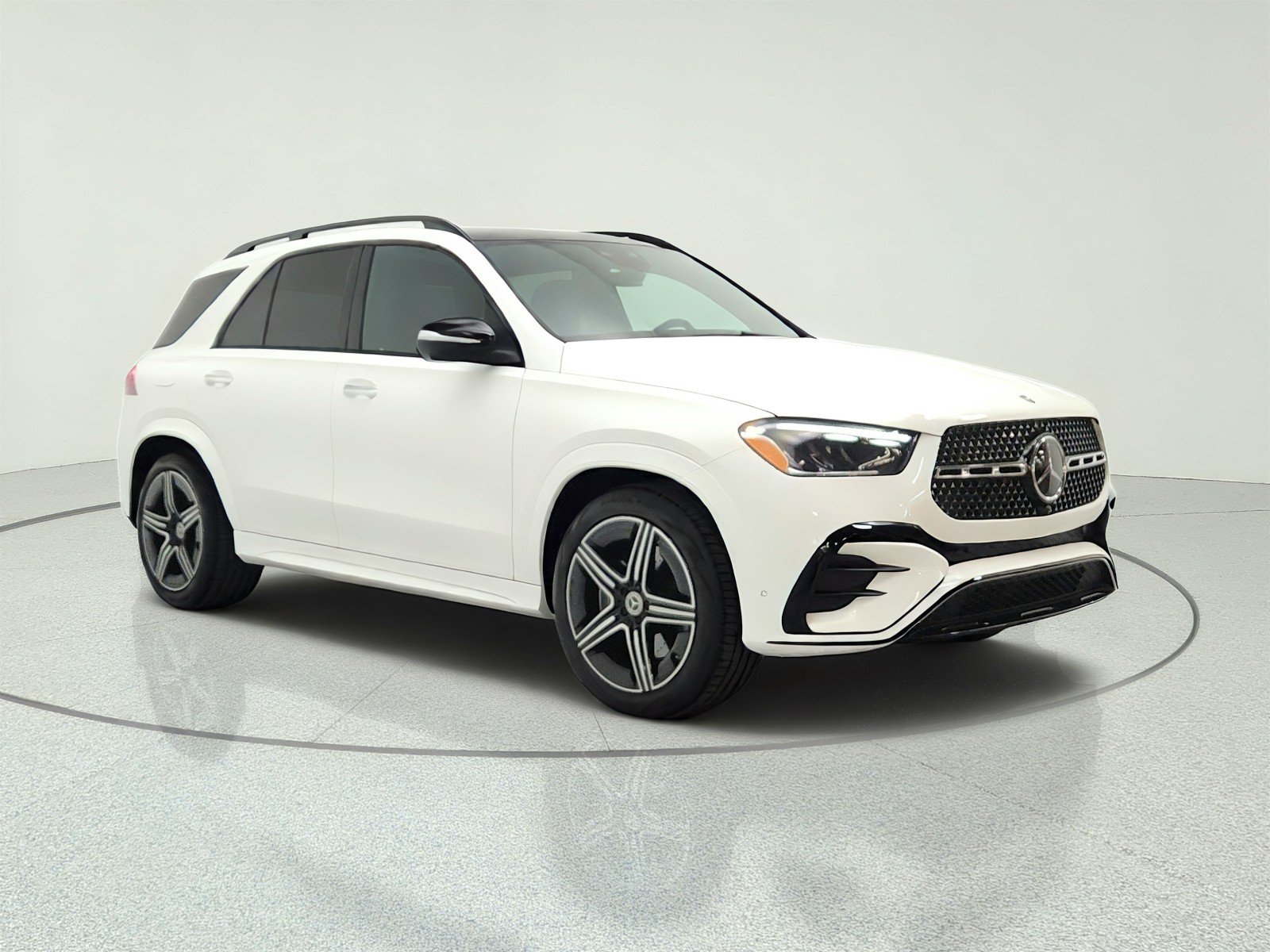 Certified Used 2026 Polar White Mercedes-Benz GLE 450 4MATIC® SUV image 3