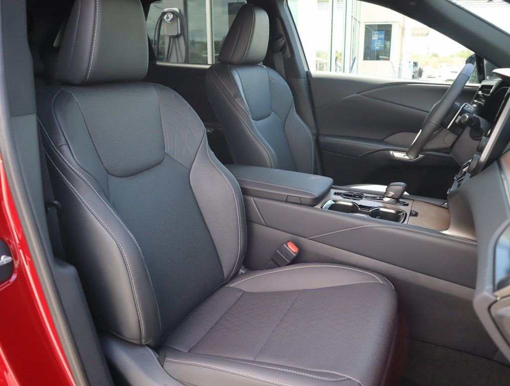 2025 Lexus RX 350 - Photo 30
