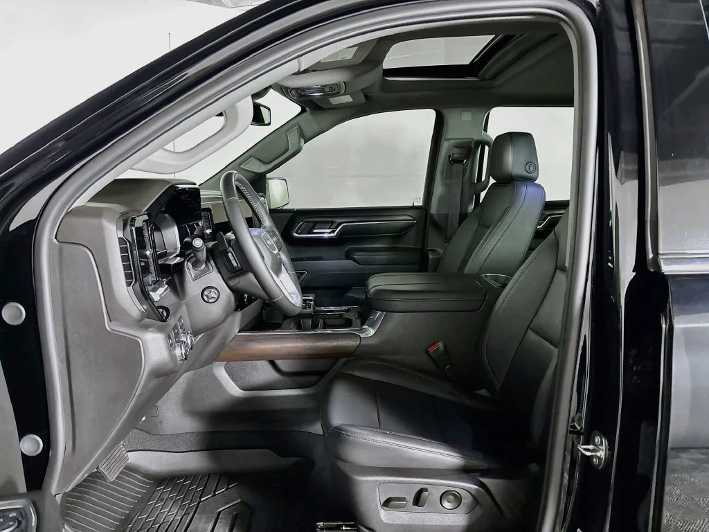 Used 2024 Black GMC SLT image 11