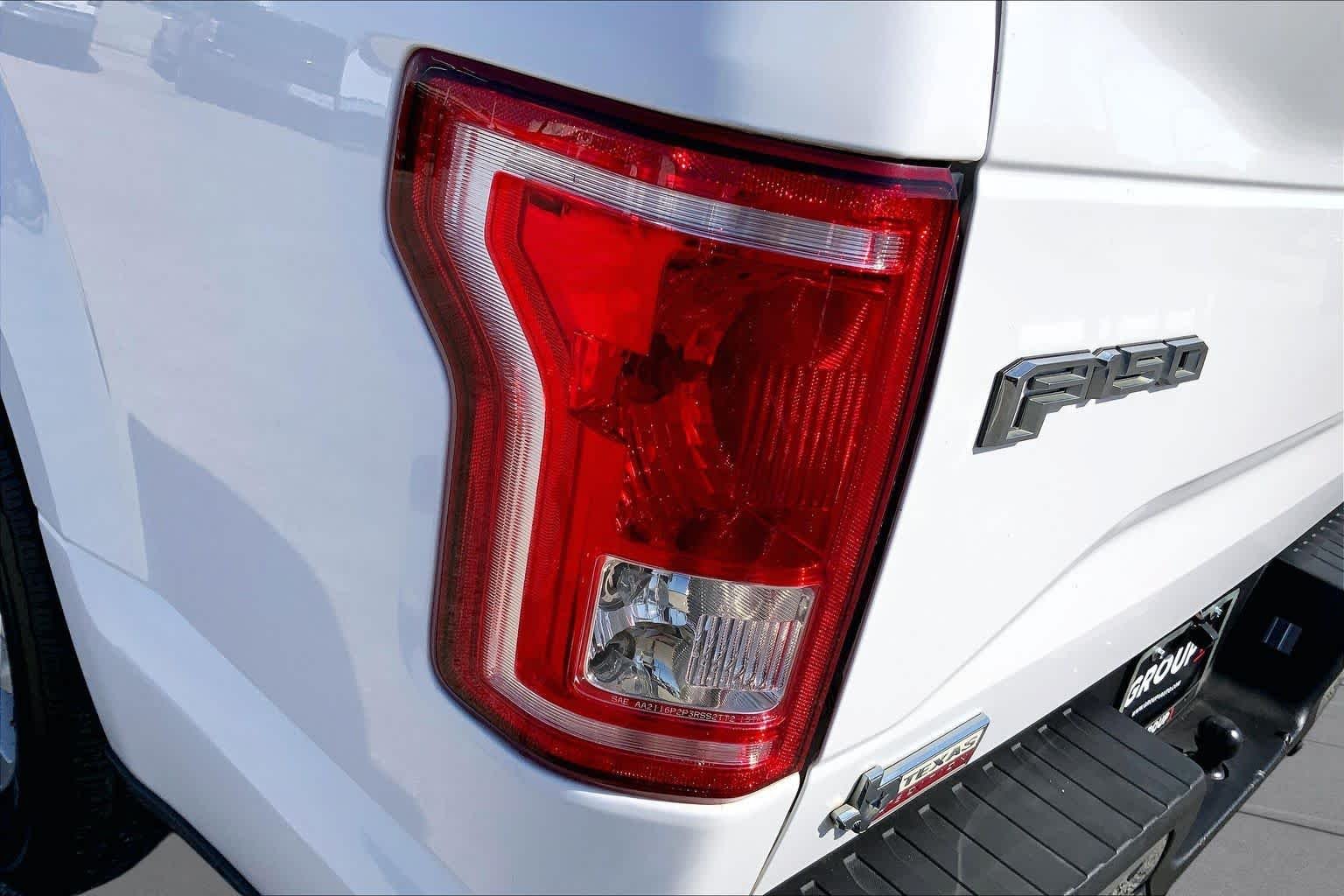 Used 2015 Oxford White Ford XLT image 27