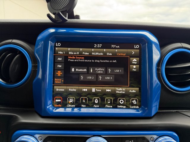 Used 2020 Black Jeep Overland image 19