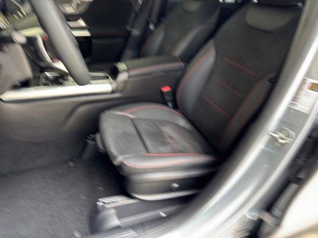 Used 2025 Silver Mercedes-Benz GLA 250 image 12