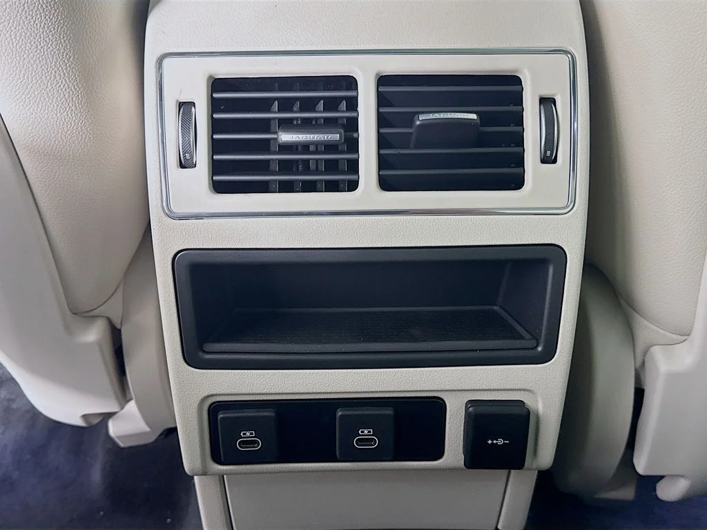 2026 Jaguar F-Pace R-Dynamic S - Photo 25