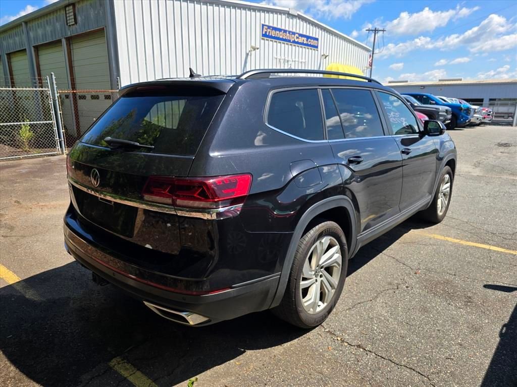 Used 2021 Black Volkswagen 3.6L V6 SE w/Technology image 12