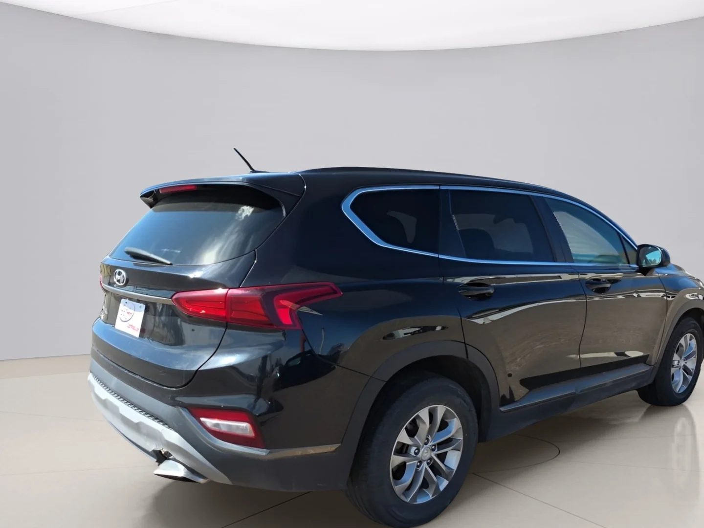 Used 2019 Black Hyundai SE image 6