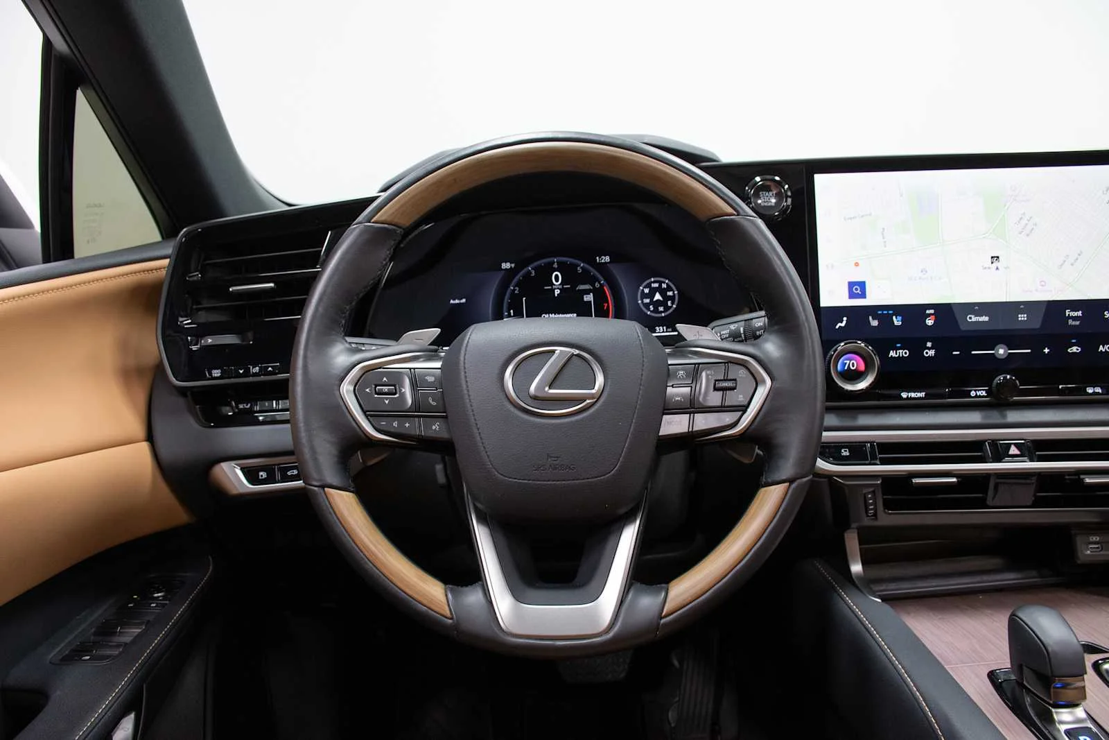 Used 2025 Eminent White Pearl Lexus Premium image 18
