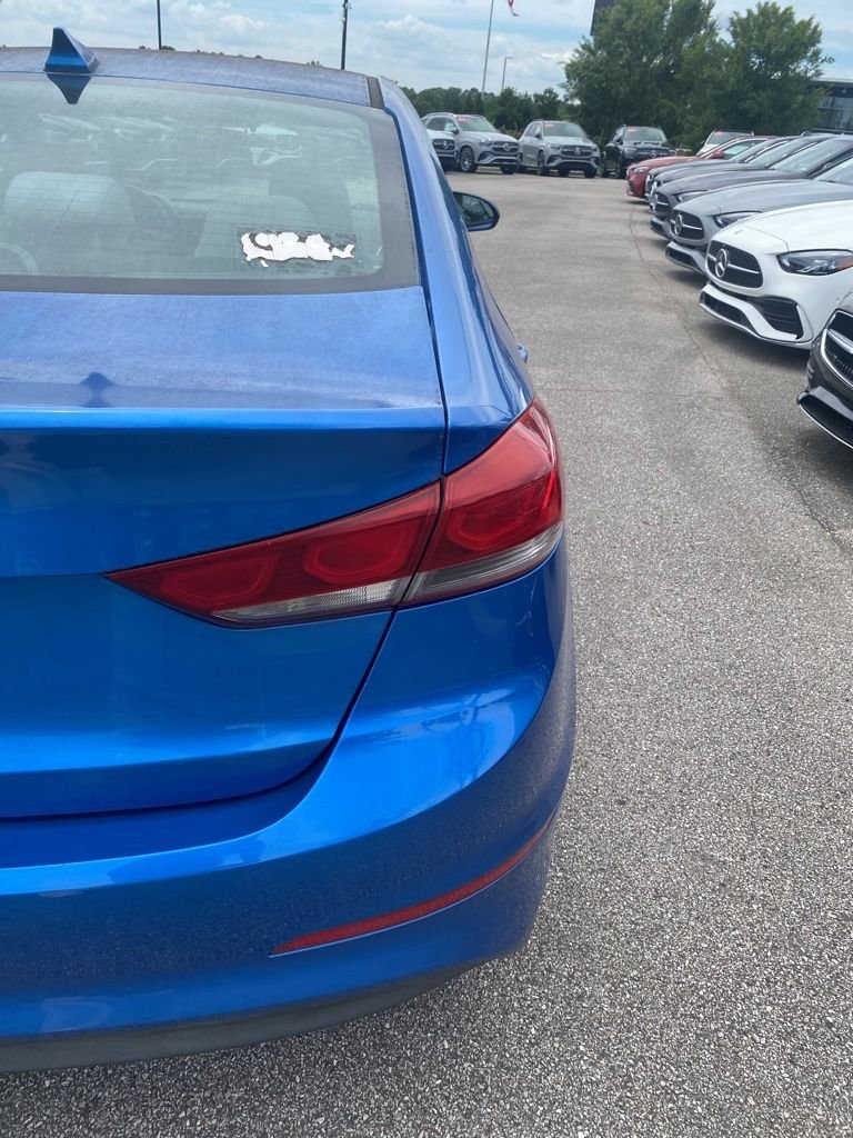 Used 2017 Electric Blue Hyundai SE image 8