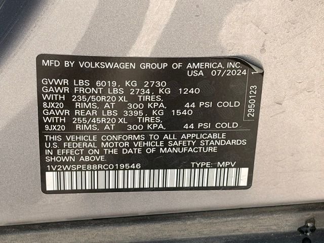 Used 2024 Silver Volkswagen Pro S image 26