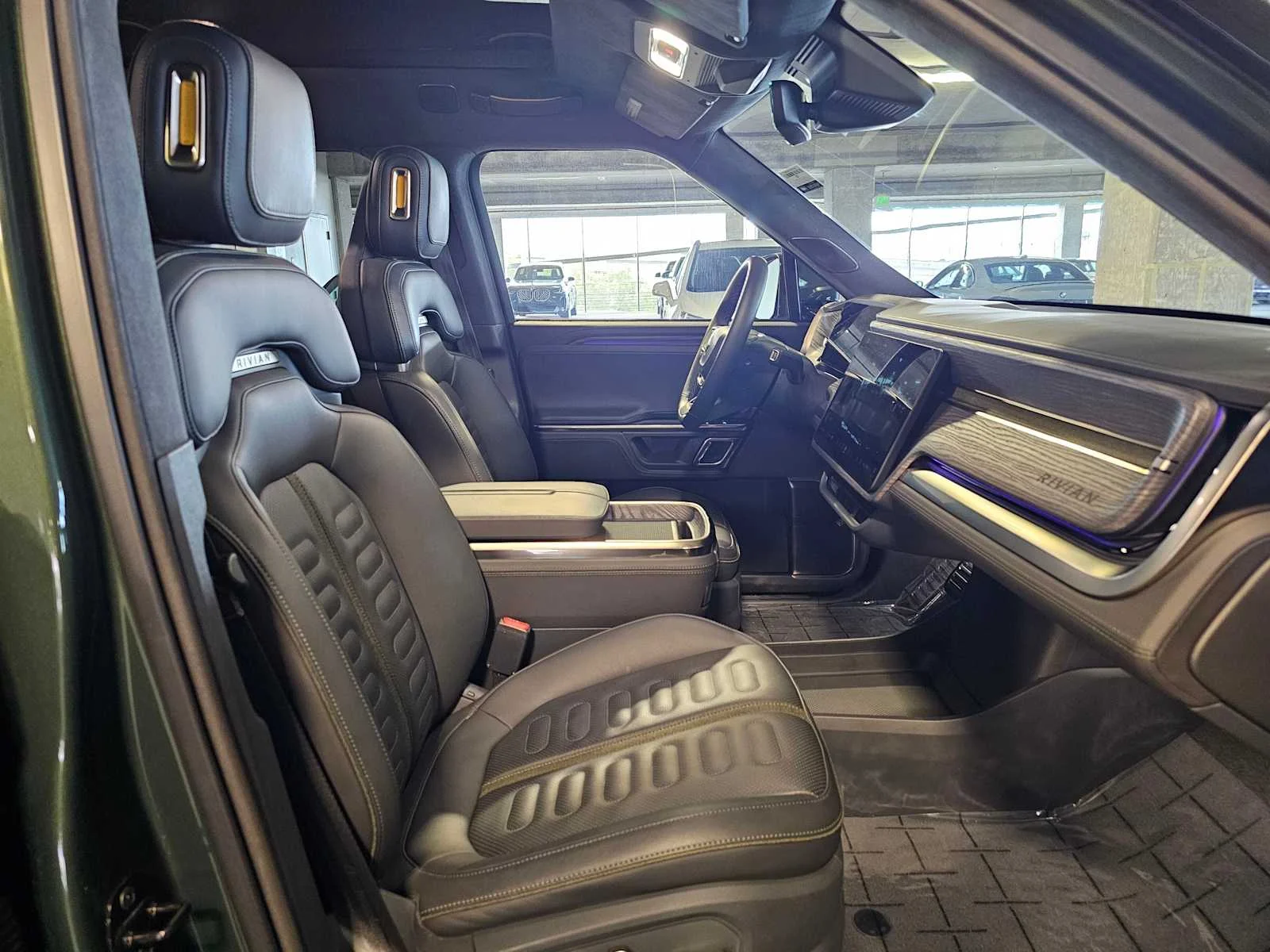 Used 2023  Rivian Adventure image 27