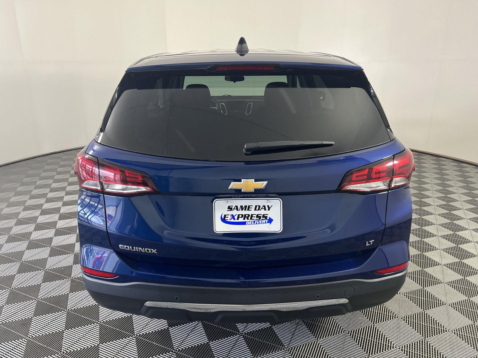 Used 2022 Blue Glow Metallic Chevrolet LT image 25