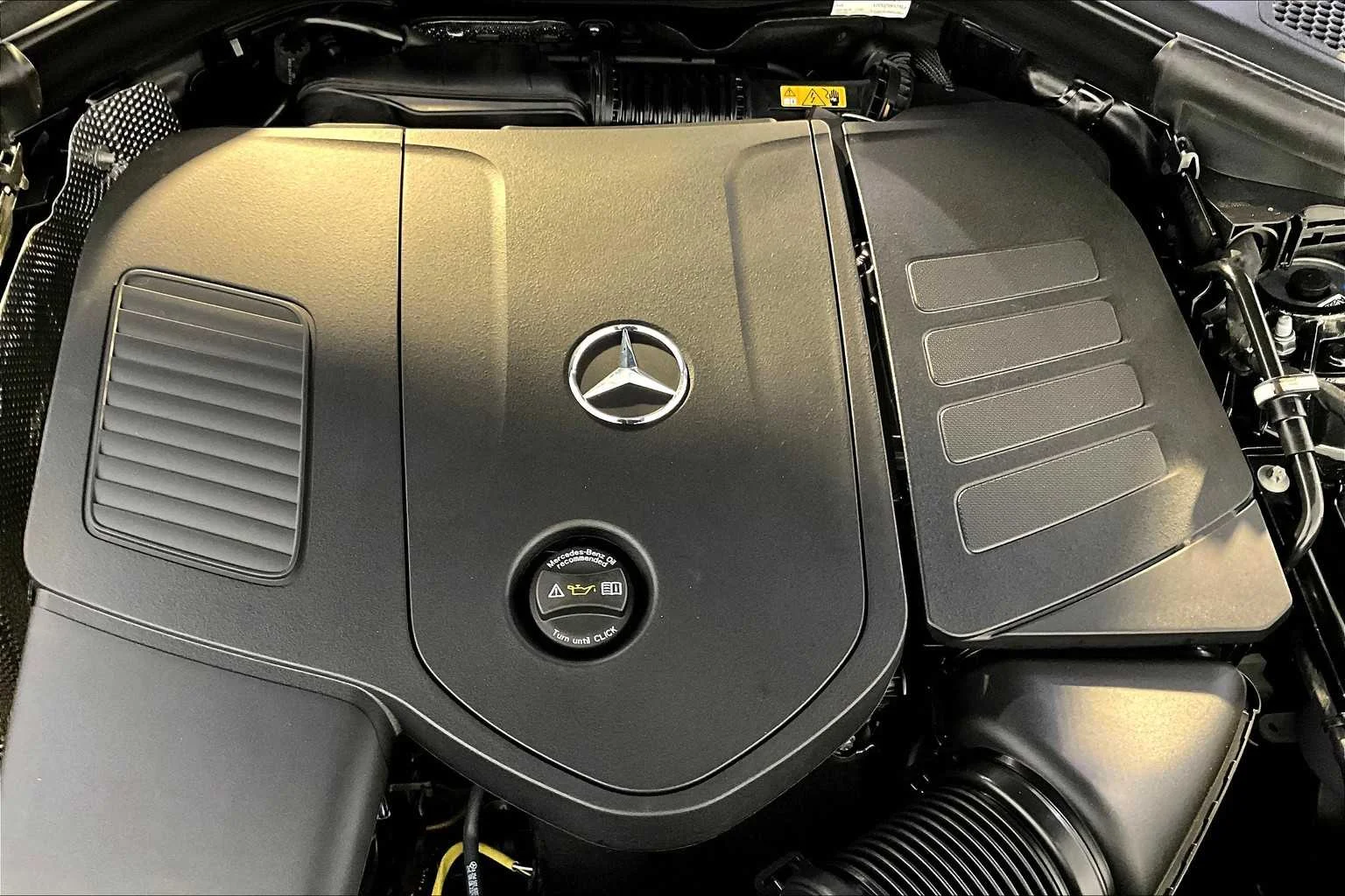 New 2026 Graphite Grey Metallic Mercedes-Benz GLC 300 image 15
