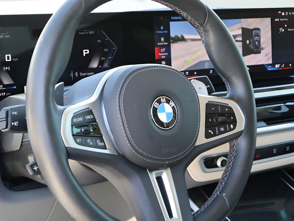 2025 BMW X7 M60i - Photo 21