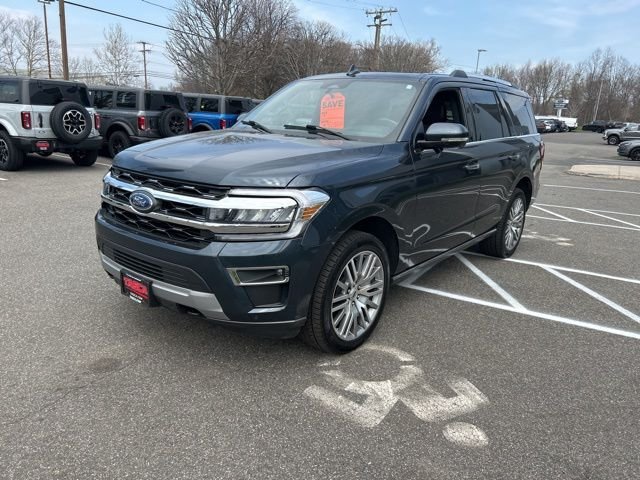 Used 2023 Blue Ford Limited image 3