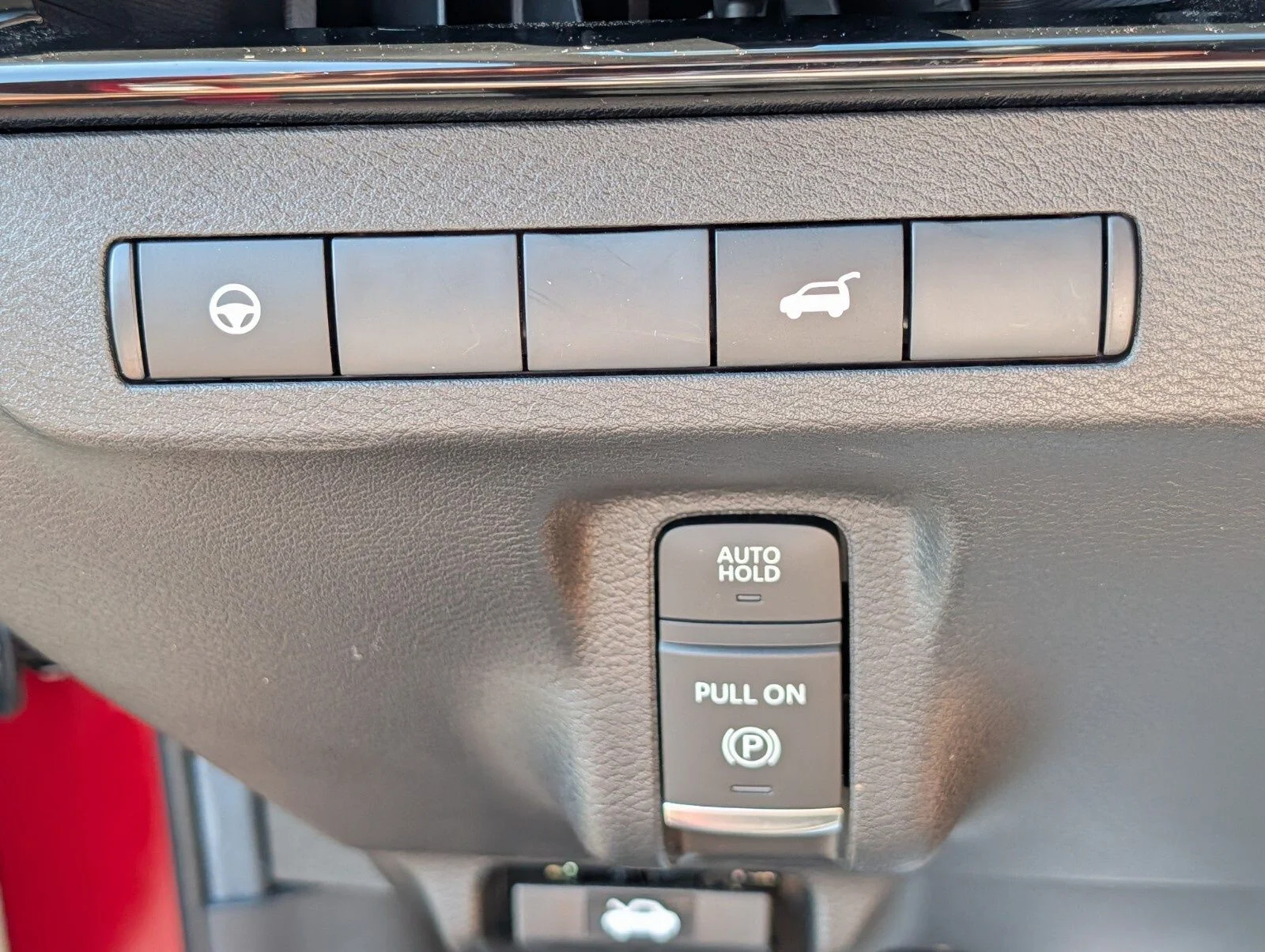 Used 2025 Red Nissan SV image 10