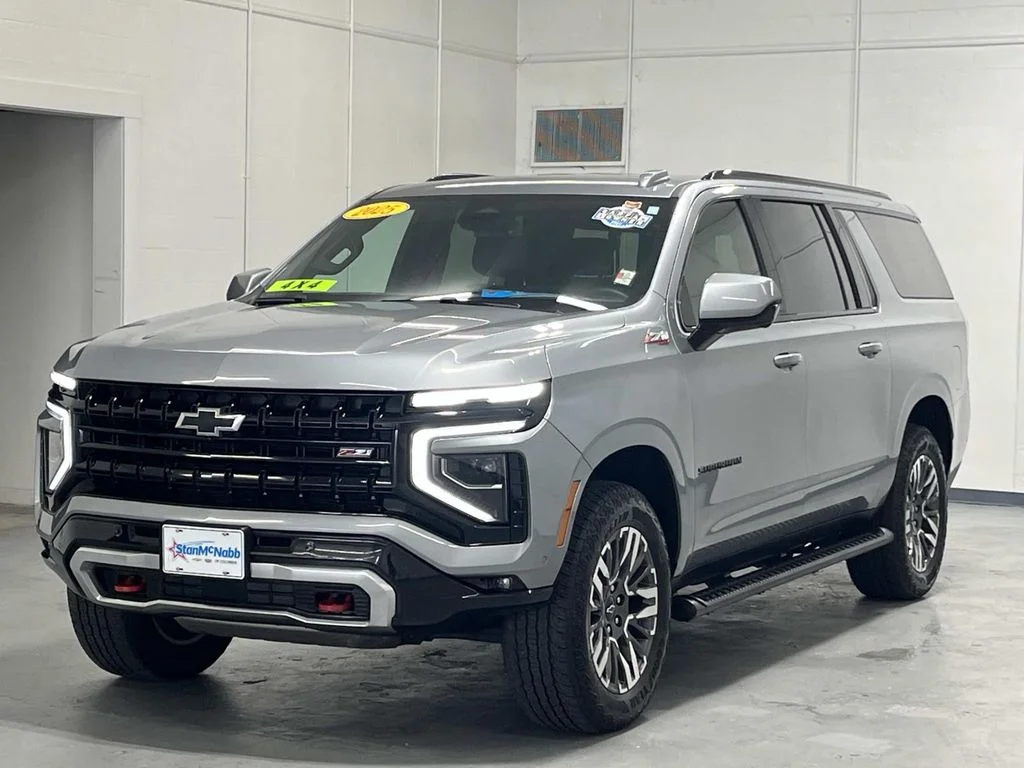 Used 2025 Sterling Gray Metallic Chevrolet Z71 image 4