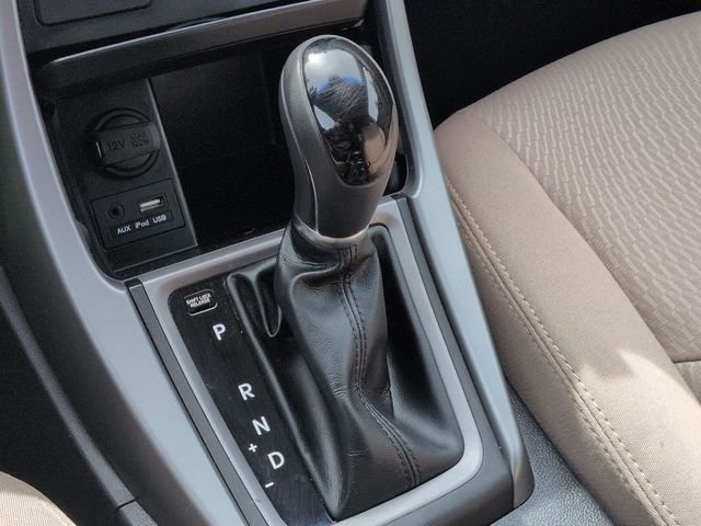 Used 2015 Blue Hyundai SE image 19