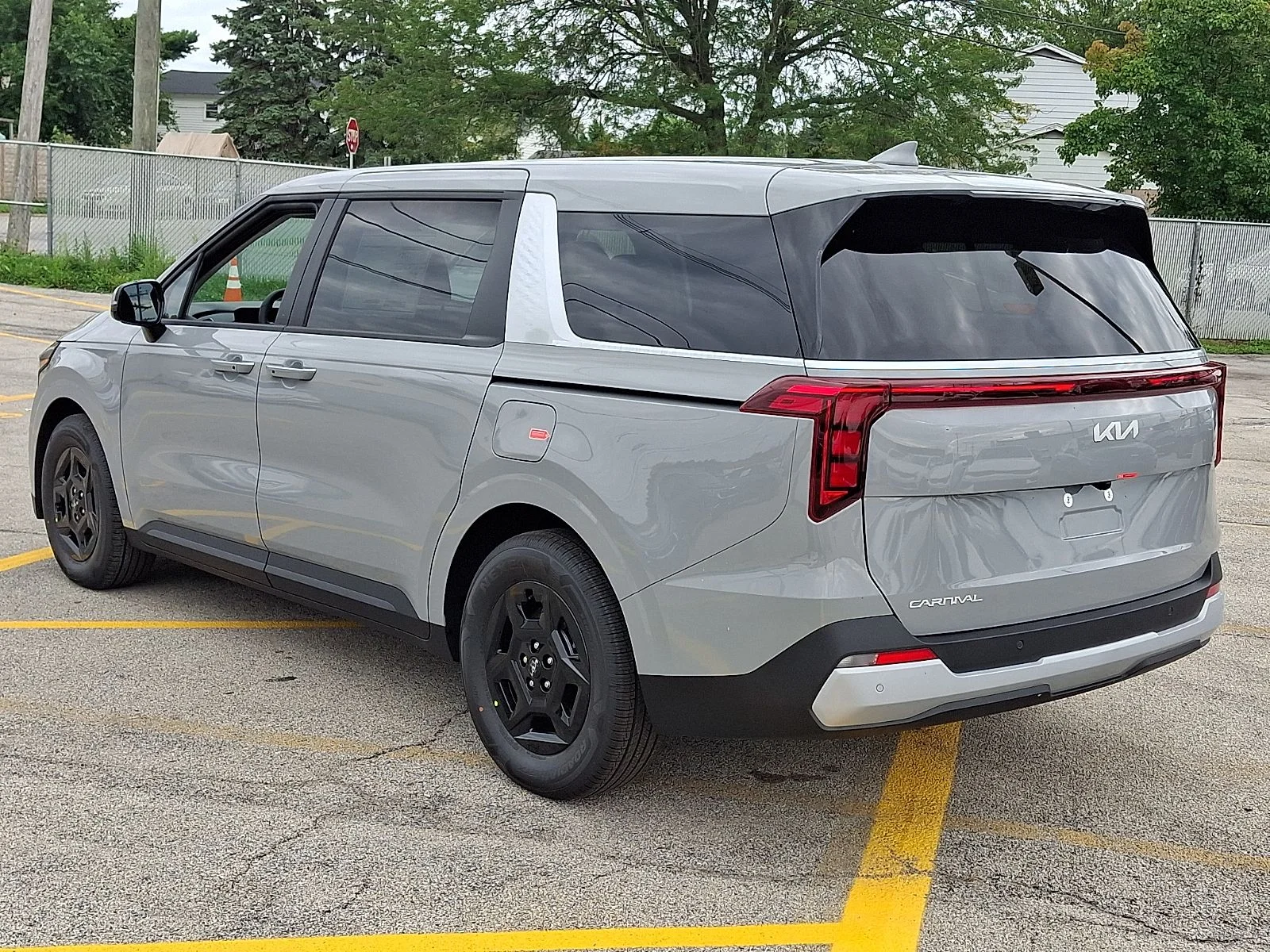 New 2027 Silver Kia LX image 4