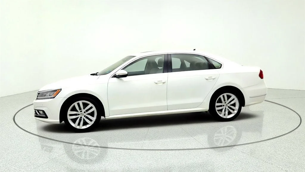 Used 2018 Pure White Volkswagen 2.0T SE w/Technology Automatic image 8