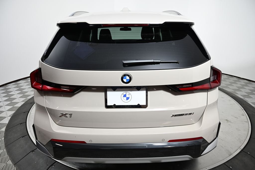 2026 BMW X1 28i - Photo 4