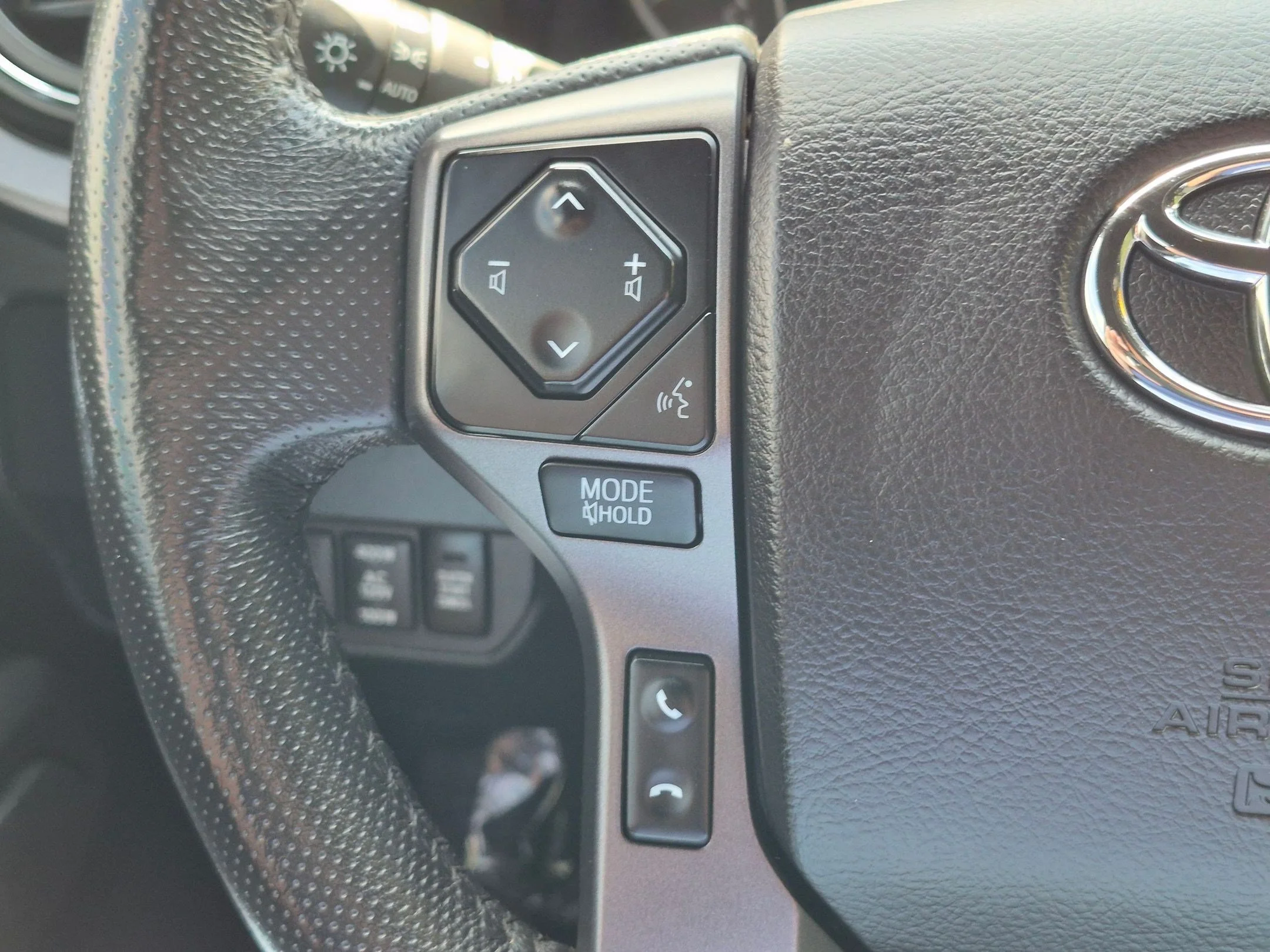 2021 Toyota Tacoma TRD Off Road - Photo 18