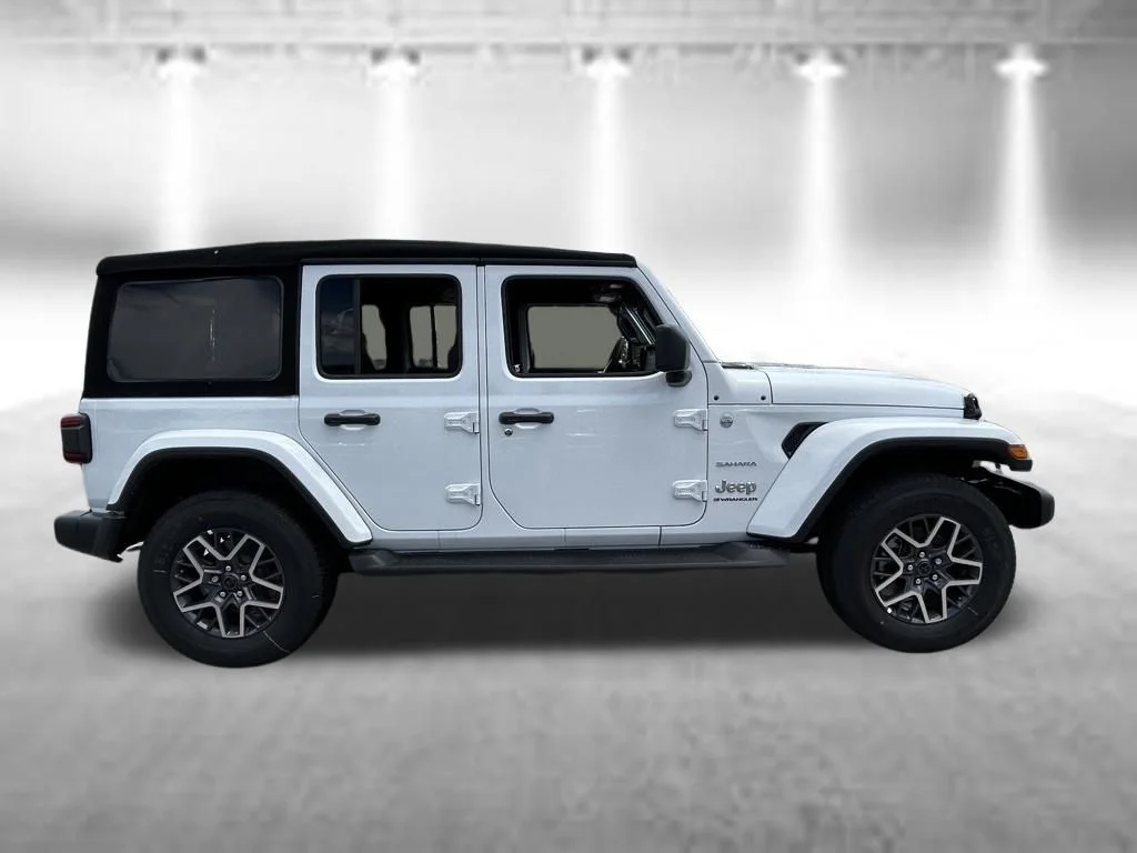 Used 2024 White Jeep Sahara image 8