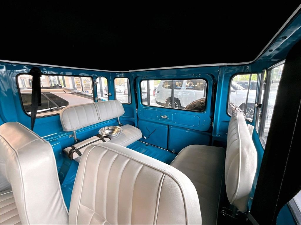 Used 1980 Blue Toyota  image 15
