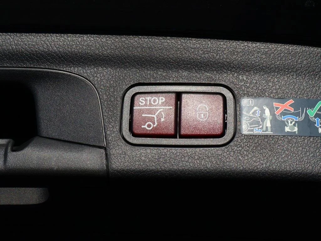 New 2026 MANUFAKTUR Silicon Grey Mercedes-Benz GLE 450 image 60