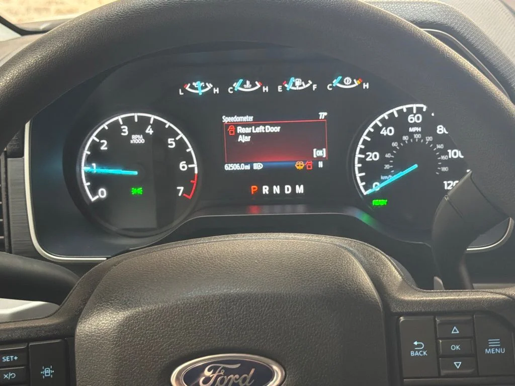 Used 2023 Oxford White Ford XLT image 21