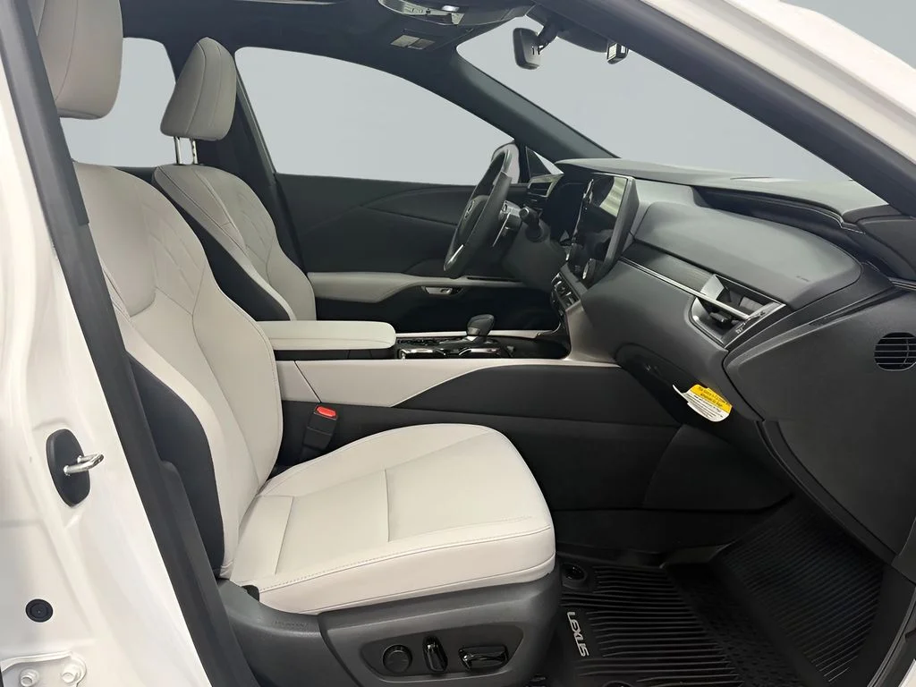 Used 2024 White Lexus 350h Premium image 11
