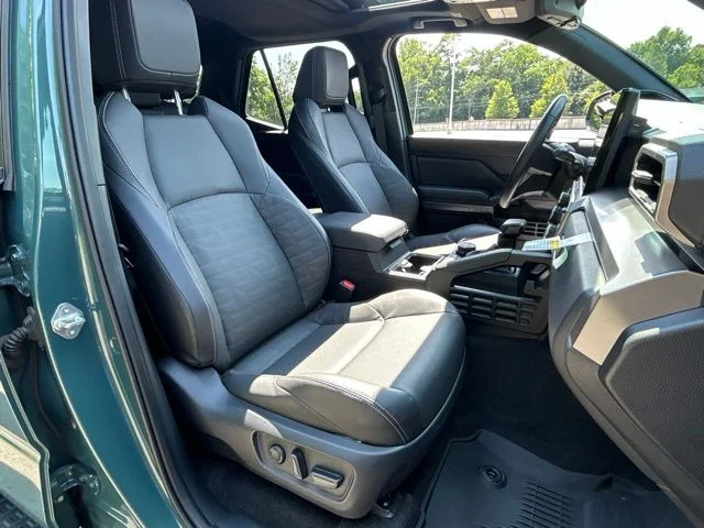 Certified Used 2025  Toyota TRD Off-Road Premium image 34