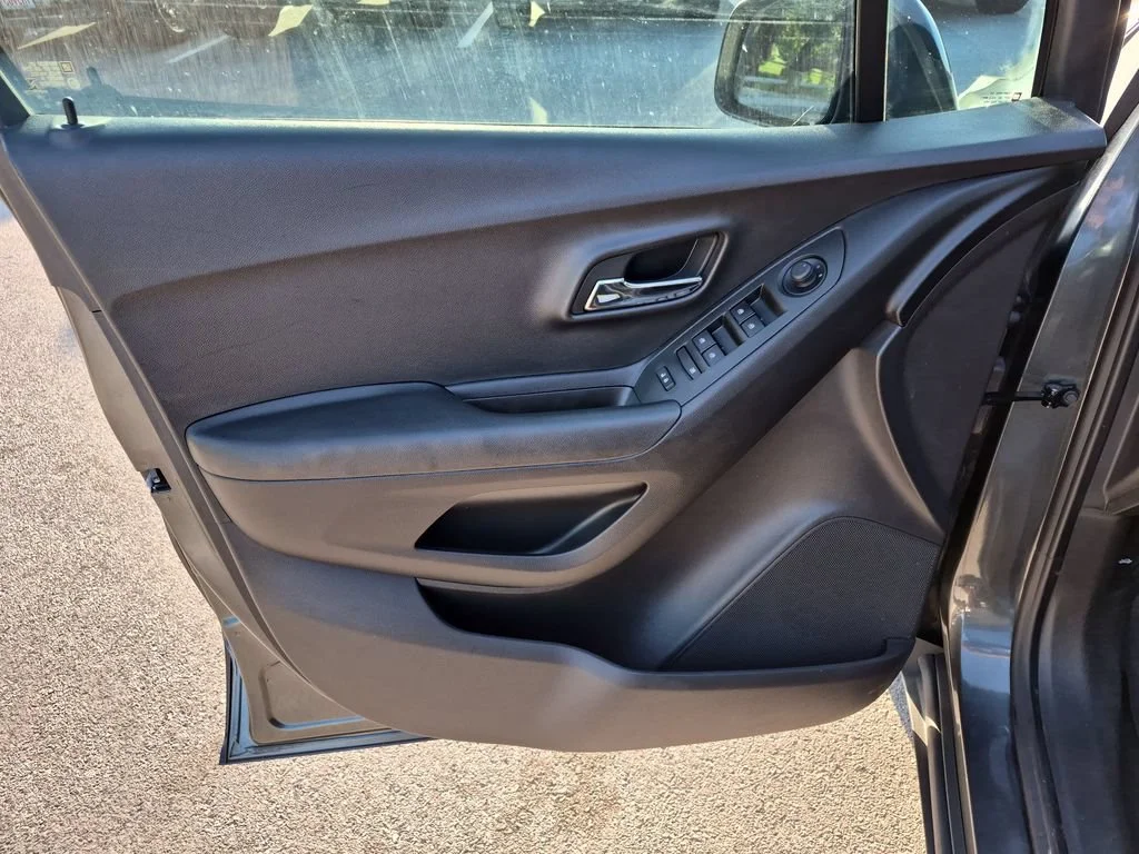 Used 2020 NIGHTFALL GRAY METALLIC Chevrolet LS image 19