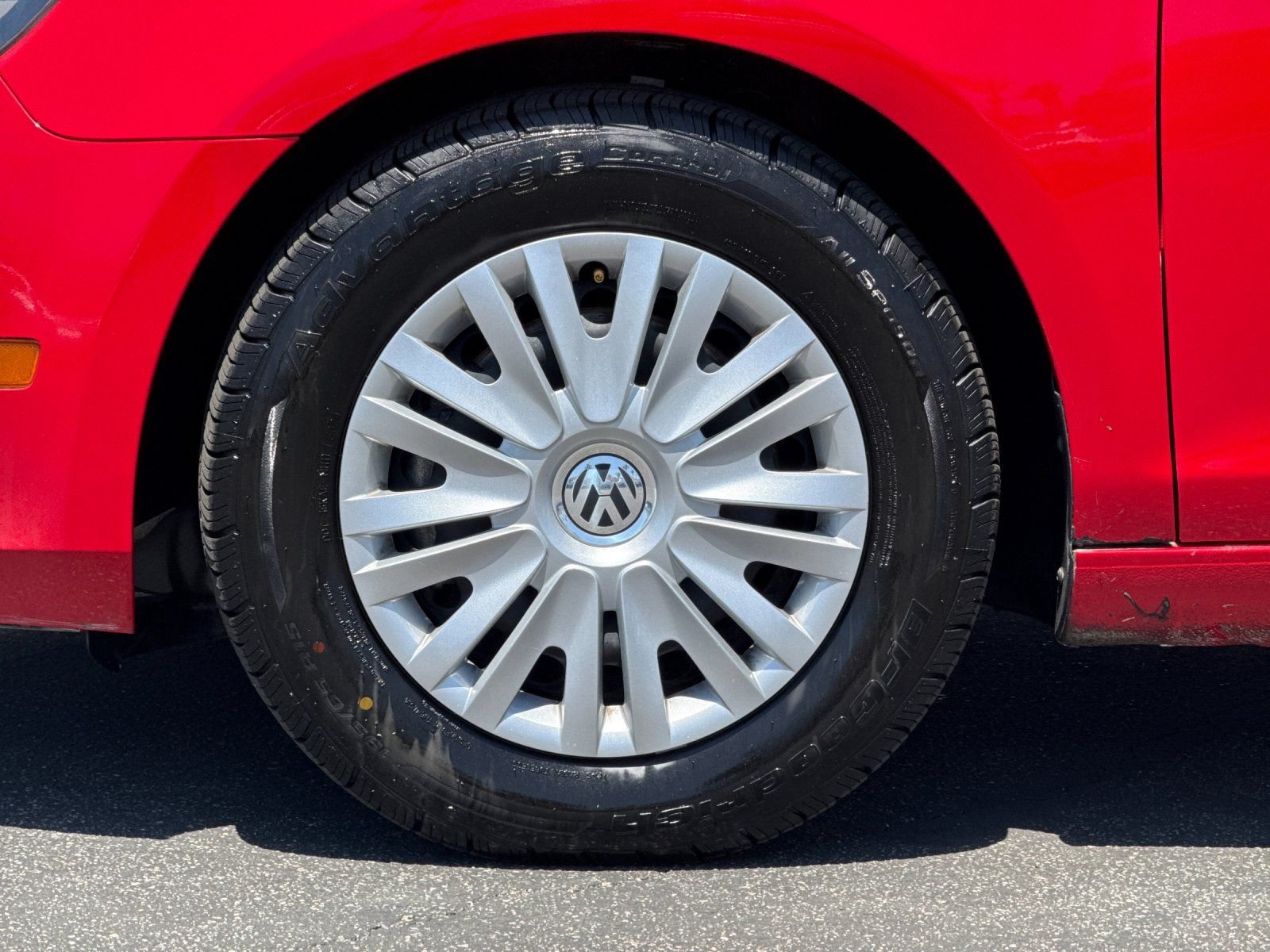 Used 2013  Volkswagen 2.5L image 22