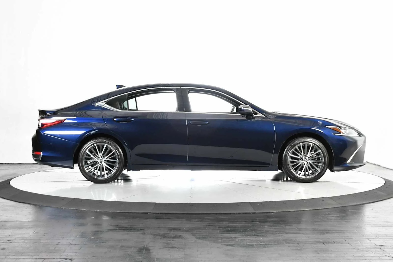Used 2025 Nightfall Mica Lexus  image 6