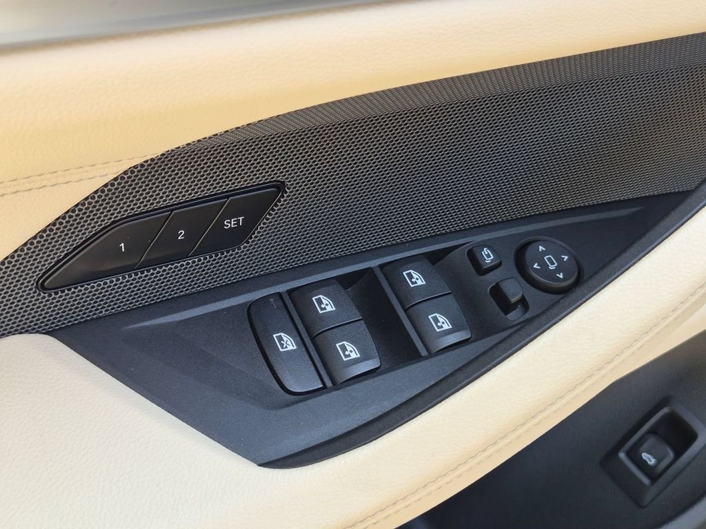 Used 2024 Black BMW M50 image 13