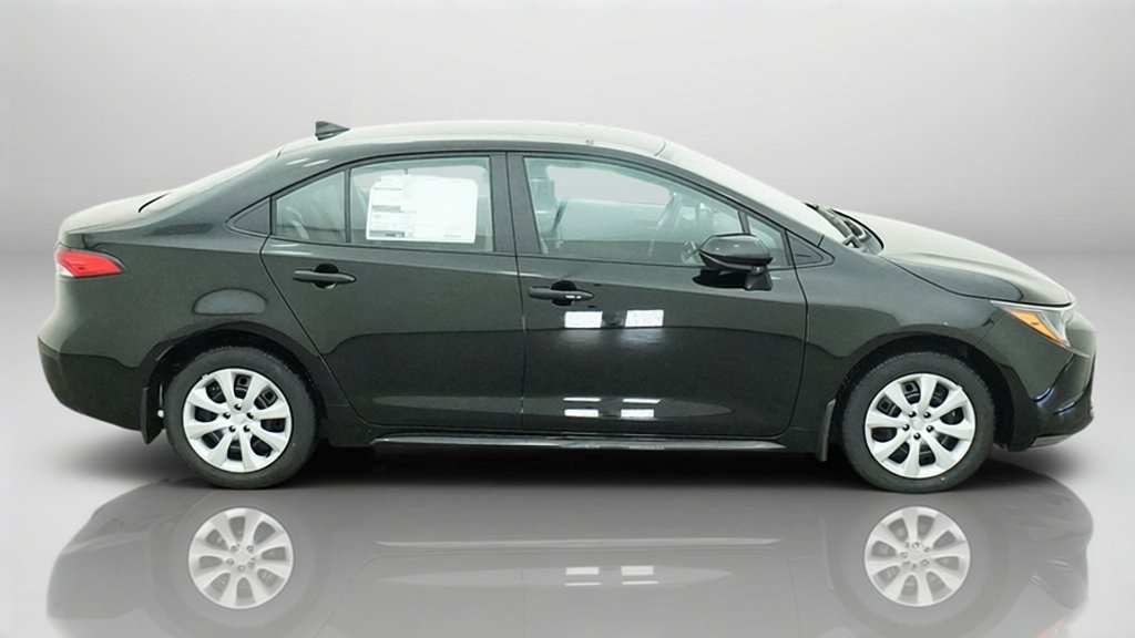 New 2027 Inked Toyota LE image 14