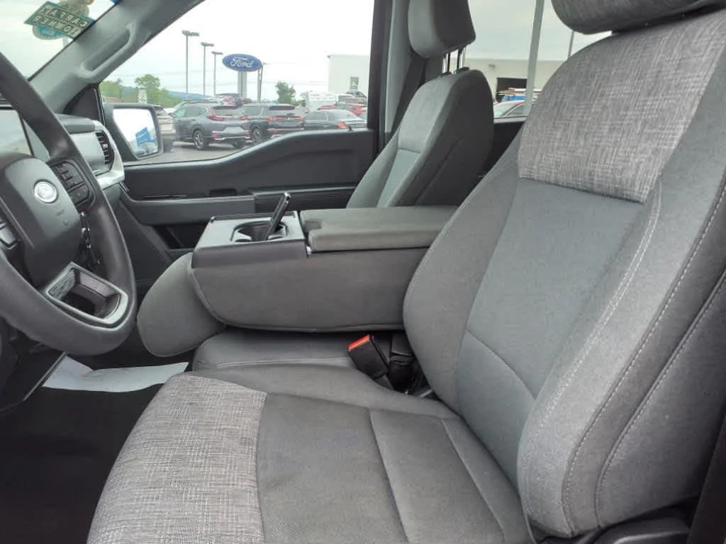 Used 2023 Antimatter Blue Metallic Ford XLT image 4