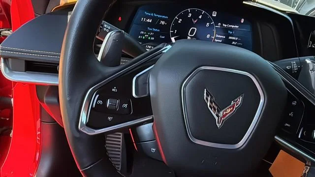 Used 2021 TORCH RED Chevrolet 2LT image 22